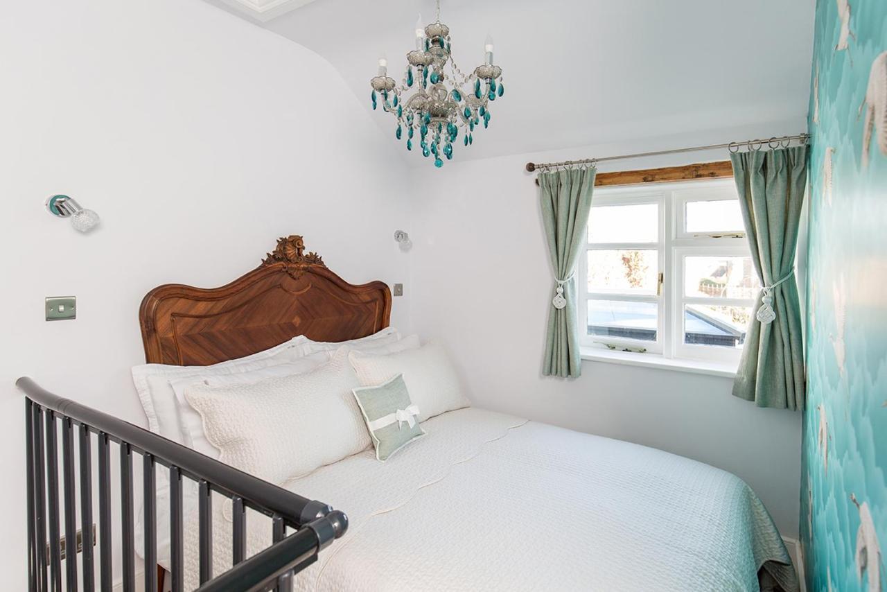 The Cottage And The Nook Gretton  ภายนอก รูปภาพ