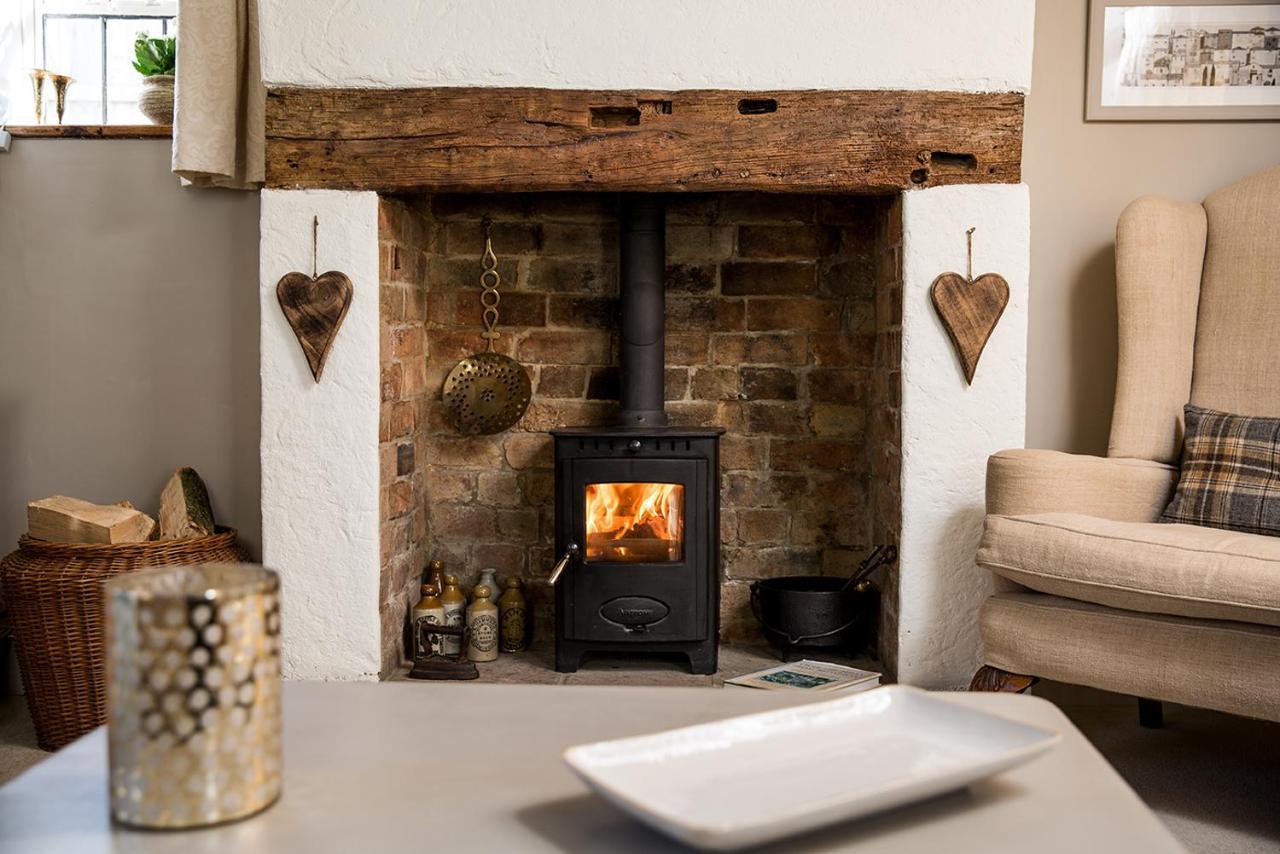 The Cottage And The Nook Gretton  ภายนอก รูปภาพ