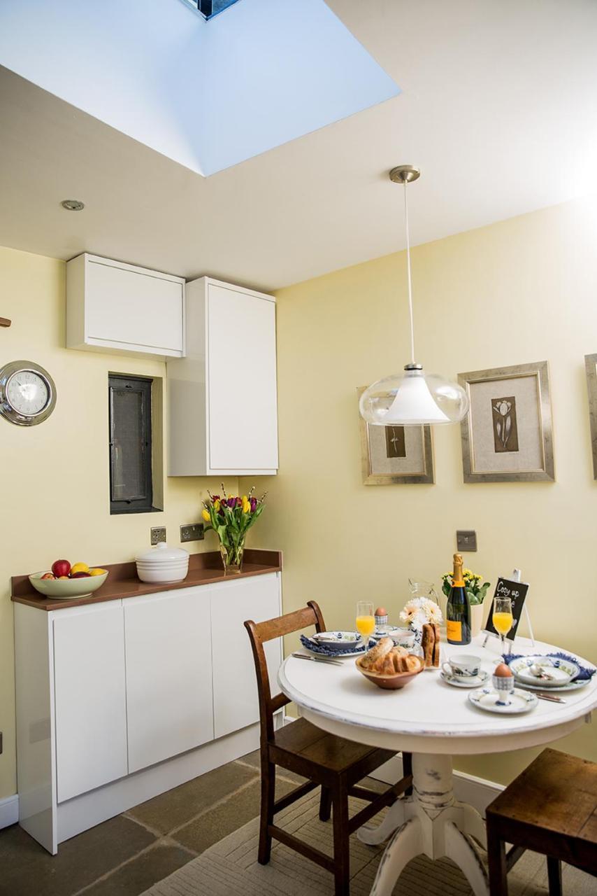 The Cottage And The Nook Gretton  ภายนอก รูปภาพ